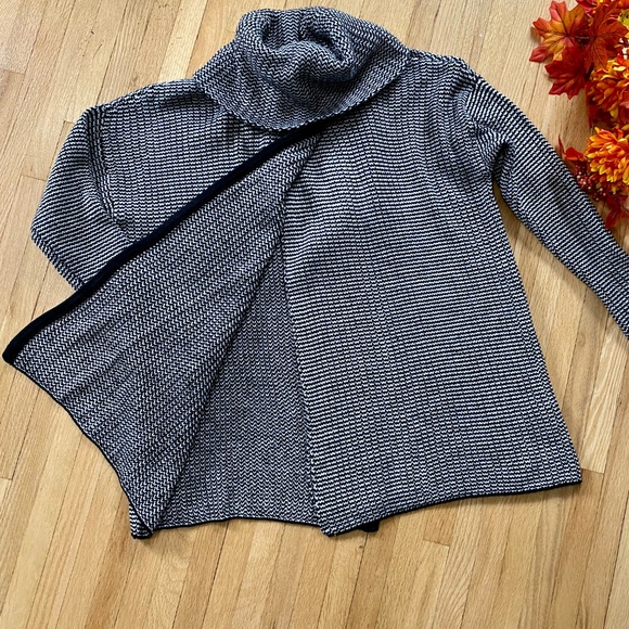 Charlie Paige Funnel Neck Open Front Knit Cardigan Jacket Black White Size S/M - Picture 3 of 10